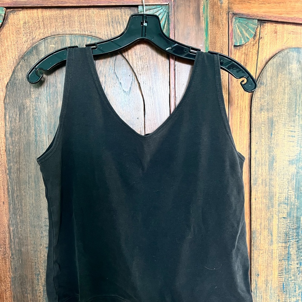 Black Sleeveless Women's Top
